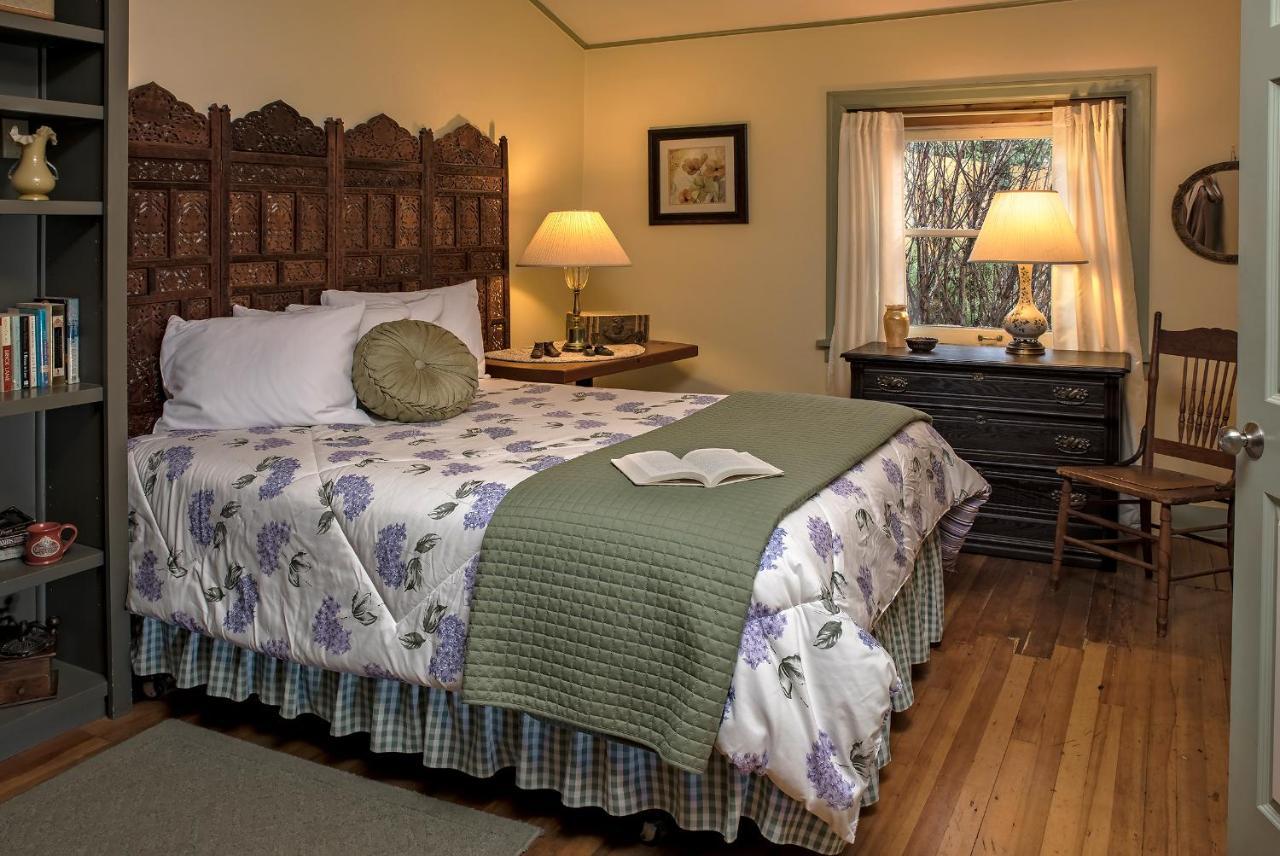 אסטוריה Clementine'S Guest House & Vacation Rentals מראה חיצוני תמונה