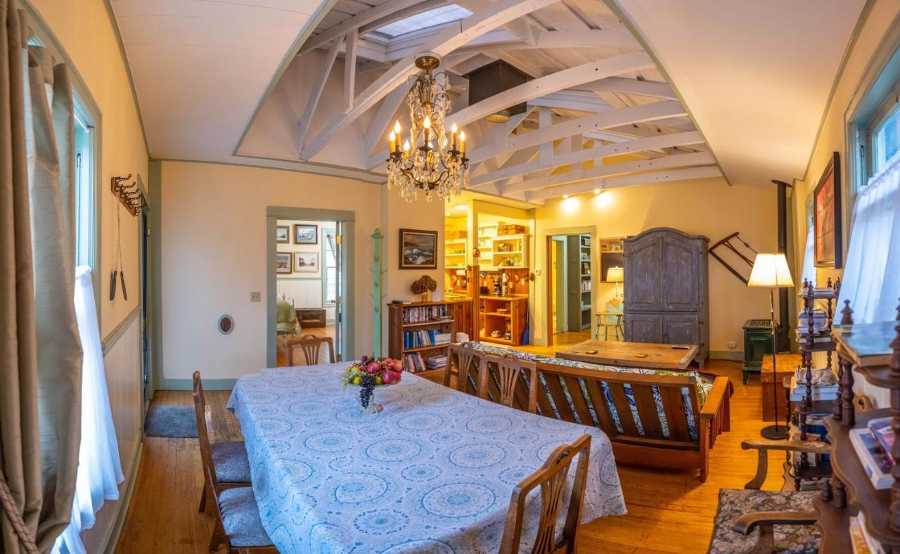 אסטוריה Clementine'S Guest House & Vacation Rentals מראה חיצוני תמונה
