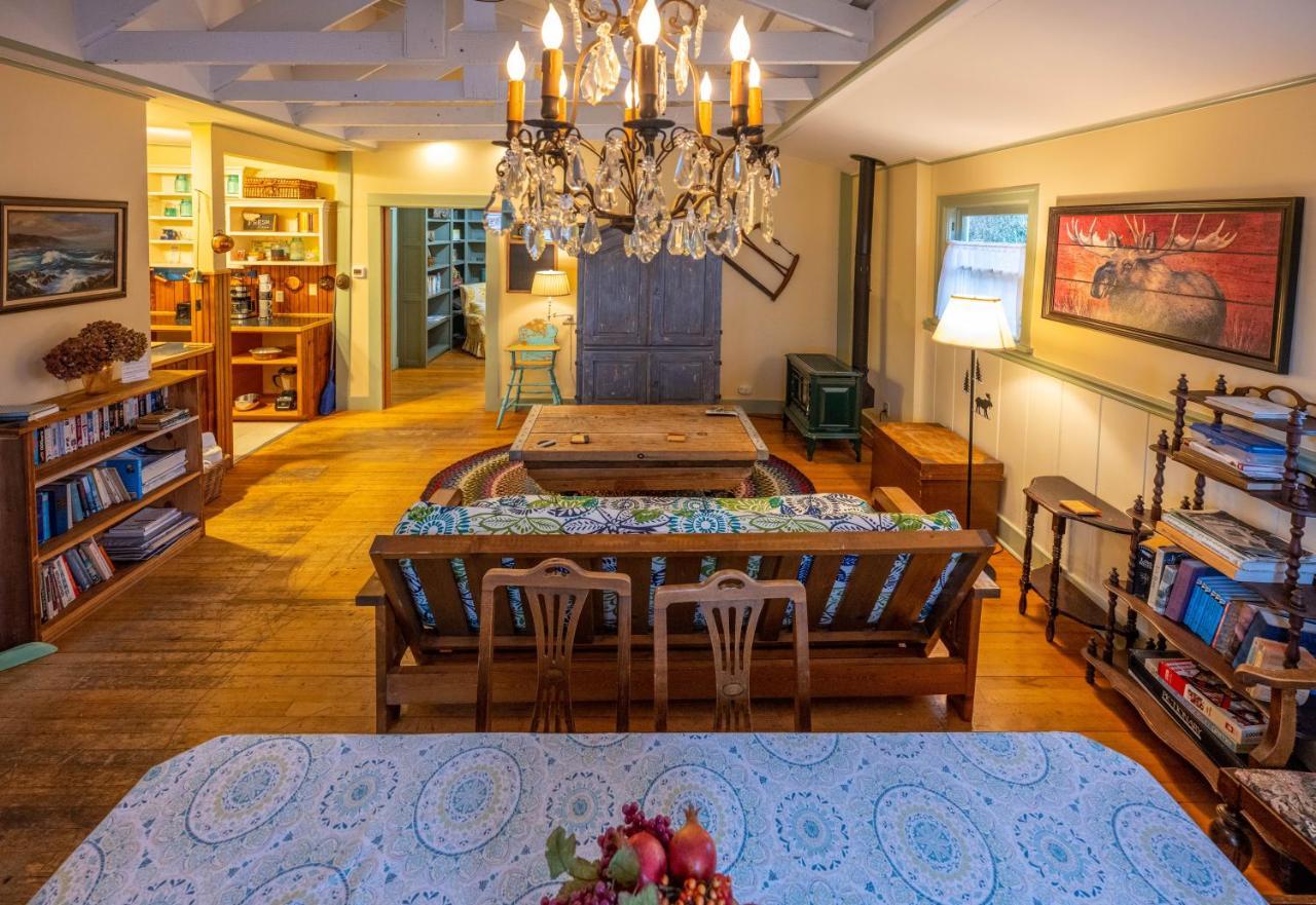 אסטוריה Clementine'S Guest House & Vacation Rentals מראה חיצוני תמונה